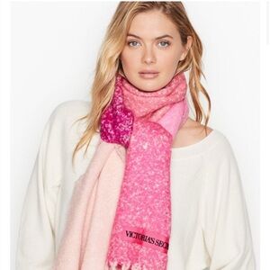 Victorias Secret Pink Fuschia Ombre Cozy Fringe Scarf